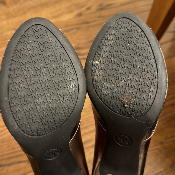 Michael Kors Pumps - Picture 4 of 7